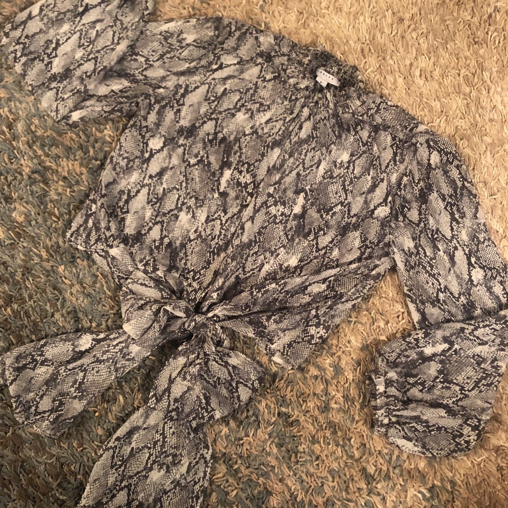 Long sleeve dress shirt